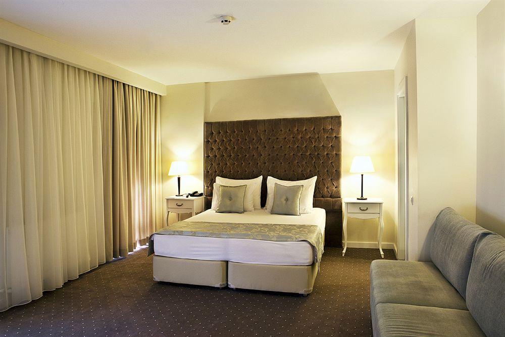 Taximtown Hotel Istanbul Bagian luar foto