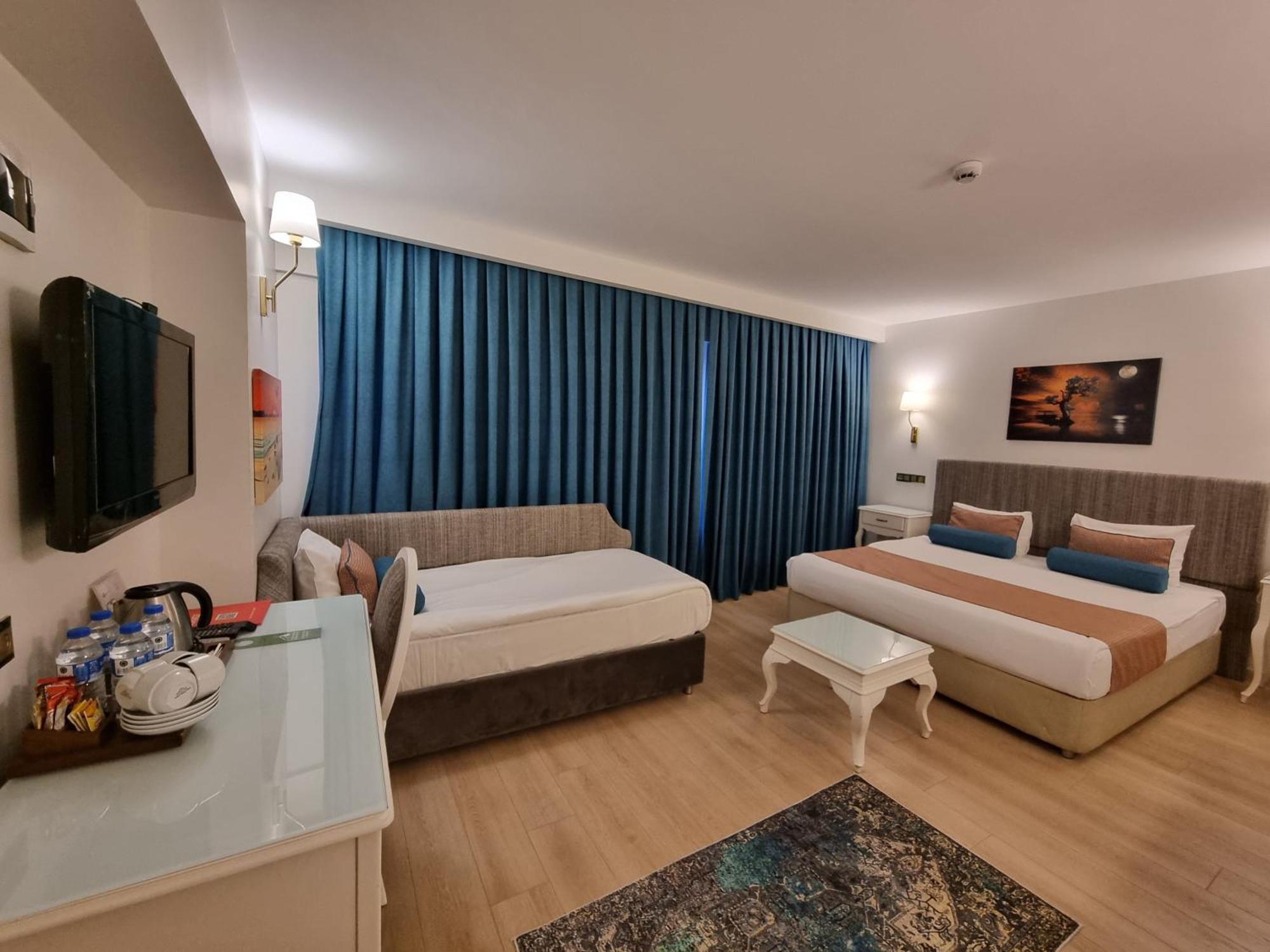 Taximtown Hotel Istanbul Bagian luar foto